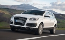 Audi Q7 White Front Angle Speed